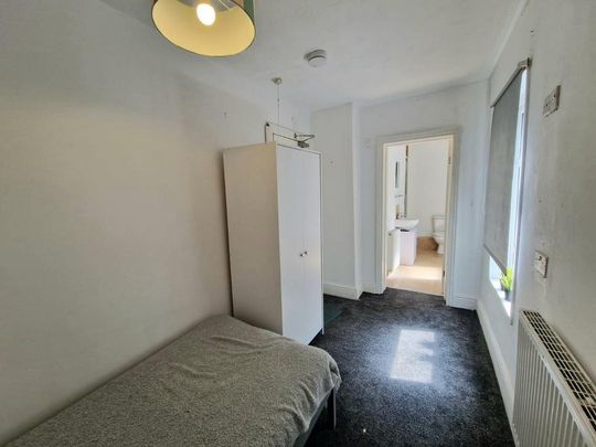 House share to rent - Photo 1