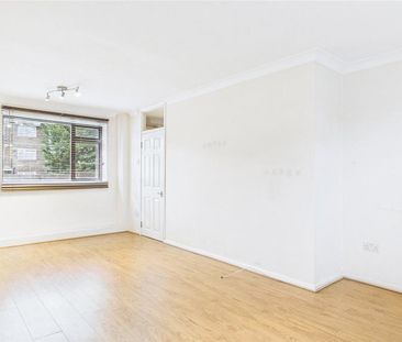 3 bedroom end of terrace house to rent - Photo 3