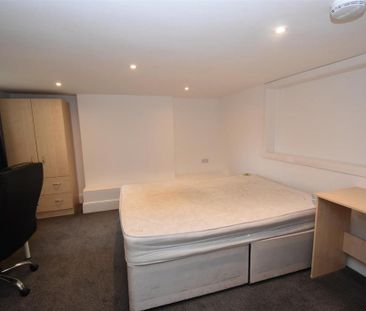 6 bedroom house to rent - Photo 5