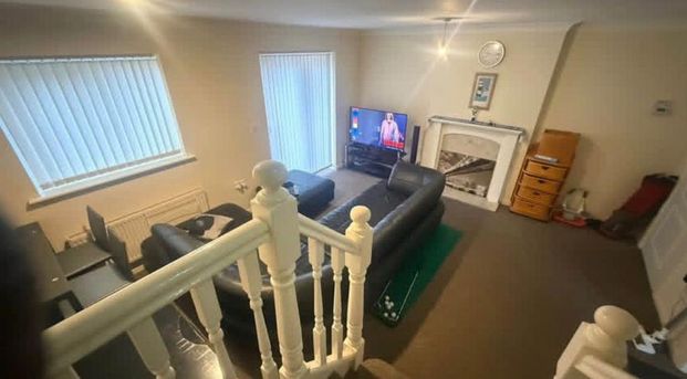 1 bedroom in a house share to rent - Photo 1
