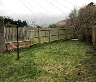 2 bedroom semi-detached house to rent - Photo 6