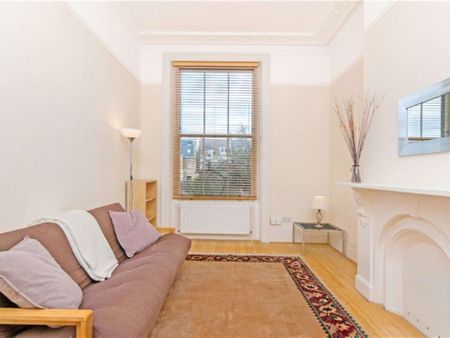 Charming one bedroom flat with private balcony. - Photo 3