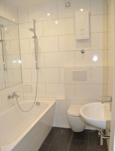 Renovierte 2-Zimmerwohnung zwischen dem Westpark und Kreuzviertel, Lange Straße 79 zu vermieten! - Photo 4