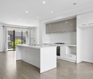 Comfortable & Low-Maintenance Living in Prime Springvale Location! - Photo 4