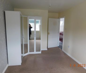 3 bedroom terraced house to rent - Photo 6