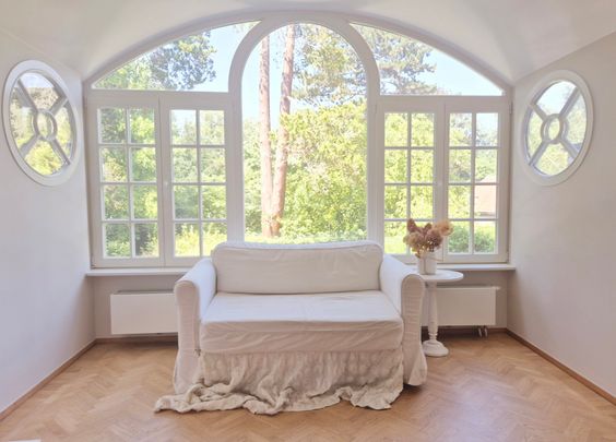 Exceptionally charming, RENOVATED house in a quiet street - Photo 1