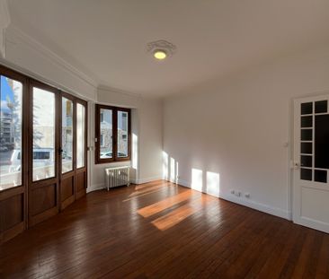 Location Appartement 3 pièces 80m² CHAMBERY 73000 - Photo 2