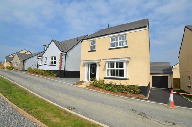 4 bedroom detached house to rent - Photo 1