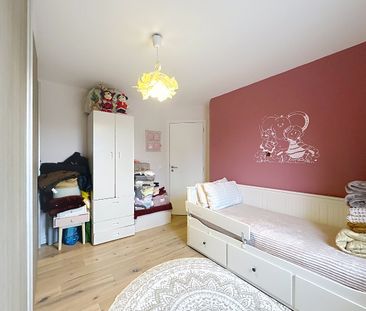 APPARTEMENT MET 2 SLAAPKAMERS + 2 PARKEERPLAATSEN IN CHAMPIO - Photo 6