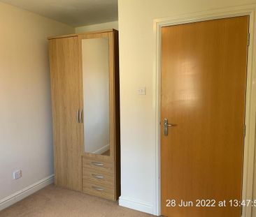 2 bedroom flat to rent - Photo 6