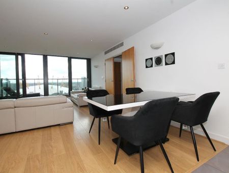 Neutron Tower, Blackwall Way, London - Photo 4