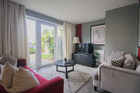 2 Bed Flat, Hope Street, B5 - Photo 2