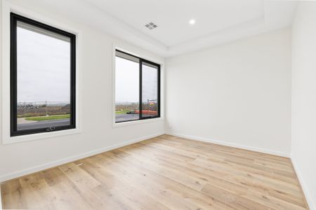 Light & Bright Home - Photo 2