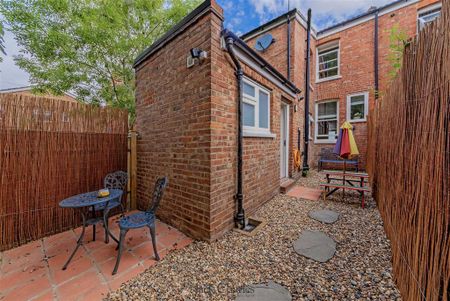 3 bedroom terraced house to rent - Photo 5