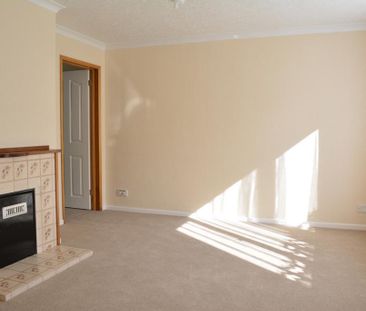 3 bedroom semi-detached house to rent - Photo 4