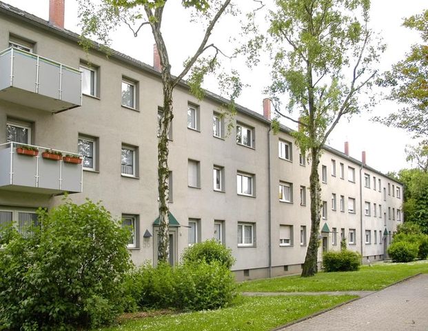 Demnächst frei! 2-Zimmer-Wohnung in Duisburg Huckingen - Foto 1