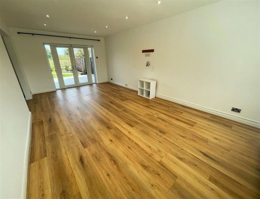 5 Bedroom Detached Available Arranging tenancy - Photo 1