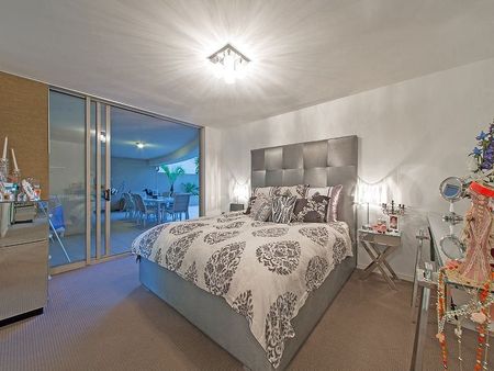 Modern Fully Furnished Two Bedroom Apartment, Cleveland CBD - Photo 3