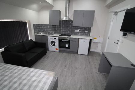 Market Street West Flat, PRESTON, Lancashire PR1 2HB - Photo 2