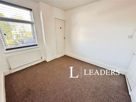 3 bedroom terraced to rent Penfleet Avenue, ST3 - Photo 2