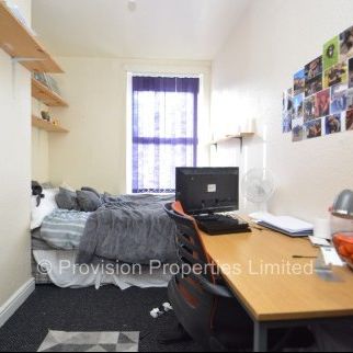 8 Bedroom Student Properties in Hyde Park Leeds - Photo 1