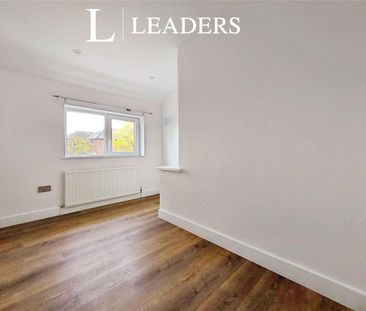 3 bedroom semi-detached house to rent - Photo 2