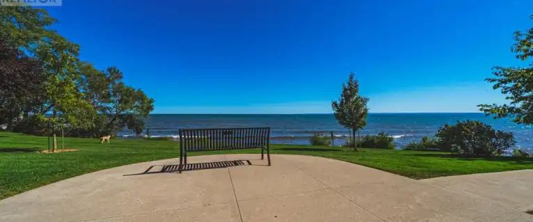 1009 - 5250 LAKESHORE ROAD | 1009 - 5250 LAKESHORE ROAD, Burlington - Photo 1