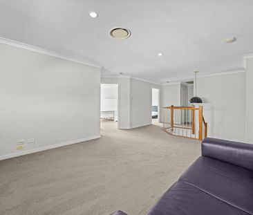 Waterfront Sophistication in a Prestigious Quay Setting - Unfurnished - Photo 3