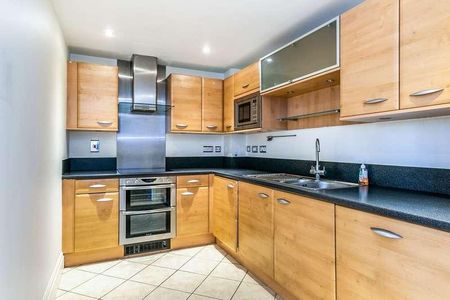 Alexander House, Royal Quarter, KT2 - Photo 2