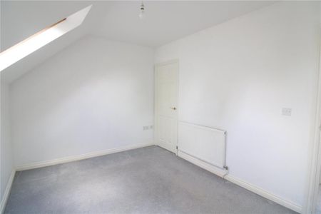 2 bedroom end of terrace house to rent - Photo 3