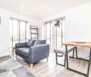 2 bedroom flat to rent - Photo 3