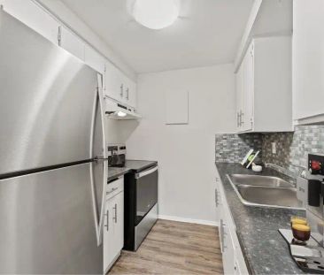 Towns on Burns — 3 Bedroom - Photo 1