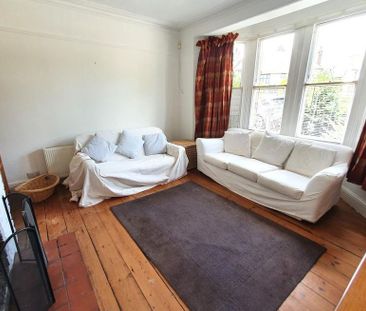 2 bedroom semi-detached house to rent - Photo 3