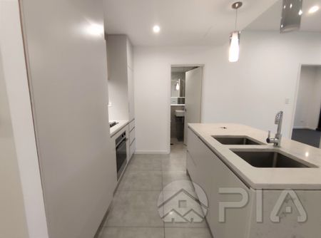 Gorgeous two bedroom apartment for lease - Photo 3