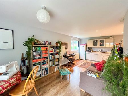 2 bedroom bungalow to rent - Photo 2