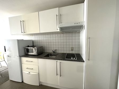 CBD Apartment - Photo 5