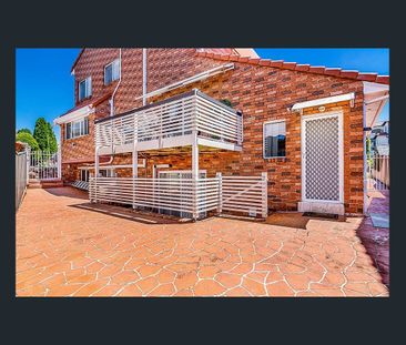 2 BEDROOM GRANNY FLAY - GAS/WATER/ELECTRICITY ALL INCLUDED - Photo 1