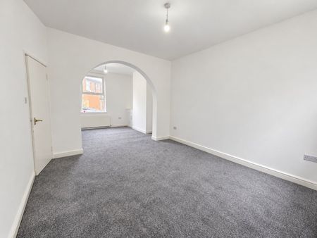 3 Bed Terraced House, Corby St, M12 - Photo 2