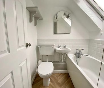 1 bedroom Flat To Let - Photo 3
