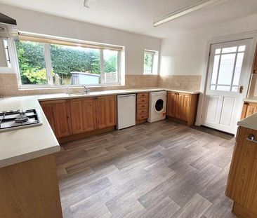 3 bedroom detached bungalow to rent - Photo 6