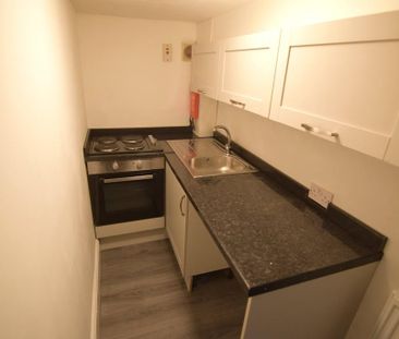 1 bedroom ground floor maisonette to rent - Photo 3