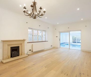 5 bedroom detached house to rent - Photo 1