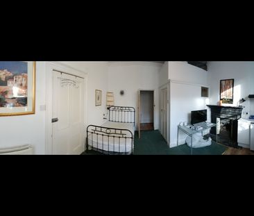 1 Bed Flat, Redland, BS6 - Photo 2