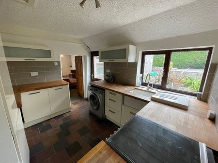 Neath Road, Swansea, SA8 - Photo 3