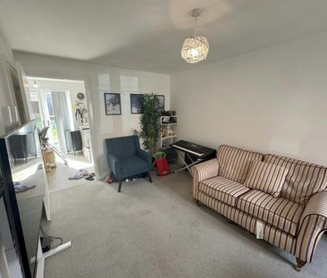 Semi-detached house to rent on - Photo 6