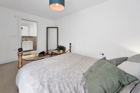 2 Bed Terraced House, Kempton Mews, E6 - Photo 5