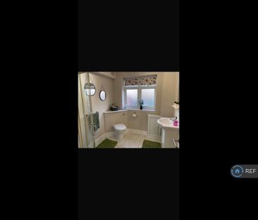 1 bedroom in a house share to rent - Photo 3