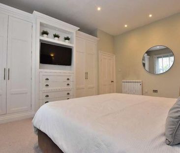 The Causeway, Dunmow, CM6 - Photo 4