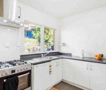 MT ROSKILL, 2 BEDROOMS - Photo 4