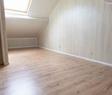 Appartement te huur in Charleroi voor € 600 met 1 slaapkamer - Photo 1